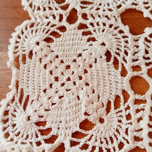 Crochet handmade set of 3 white table linens new
