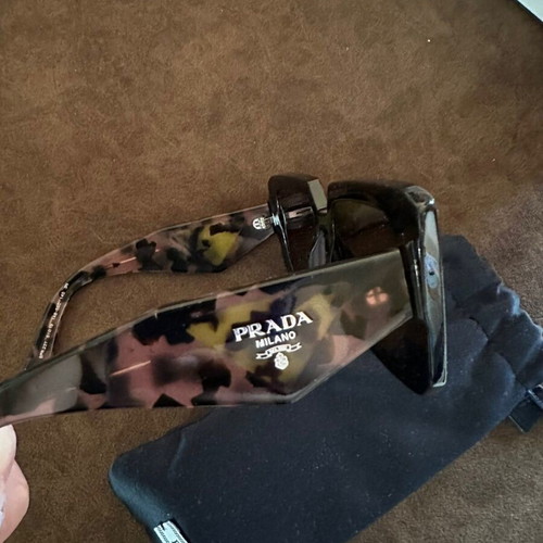 Γυαλιά ηλίου Prada καινούργια, μαύρα