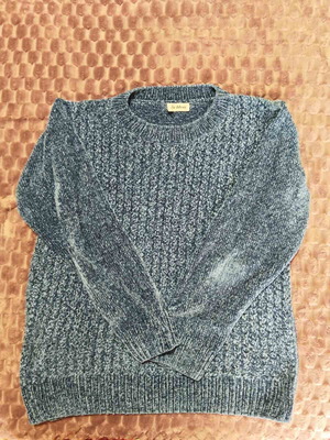 Women's blue sweater like new, one size