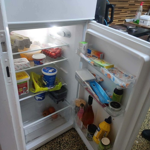 United refrigerator like new, 5 years old