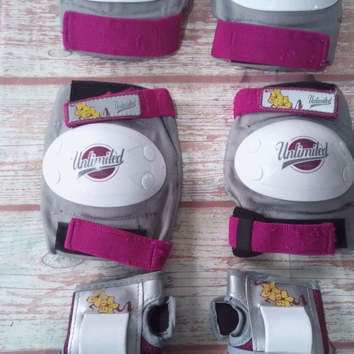 Unlites Kids Protection Set for Bicycle and Roller Skating Rider XS like new