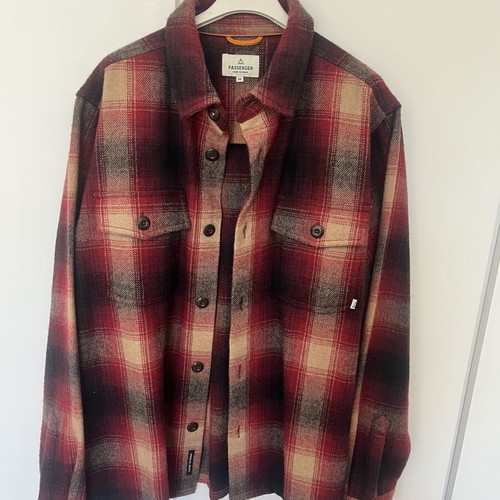 Passenger men's shirt Medium wool new