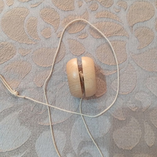 Wooden yoyo, like new