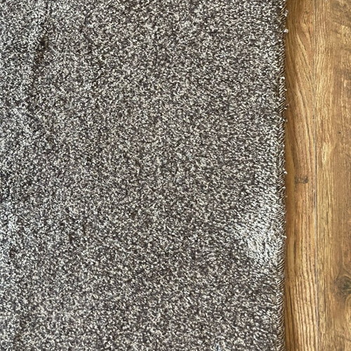 Runner used 0.70 x 1.40 solid color with marks
