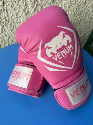 Venum Contender women's boxing gloves like new, pink