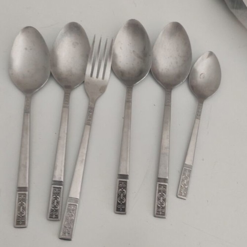 Spoons and fork like new, set of 6 pieces