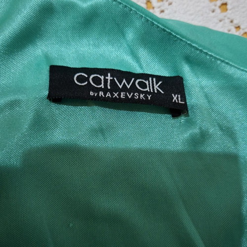 Raxevsky Catwalk XL balloon dress with beads like new, emerald green