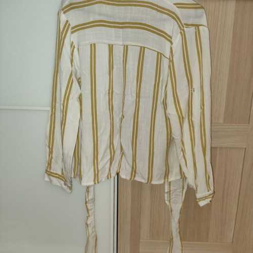 Shirt size M 38 10 like new, white and beige striped