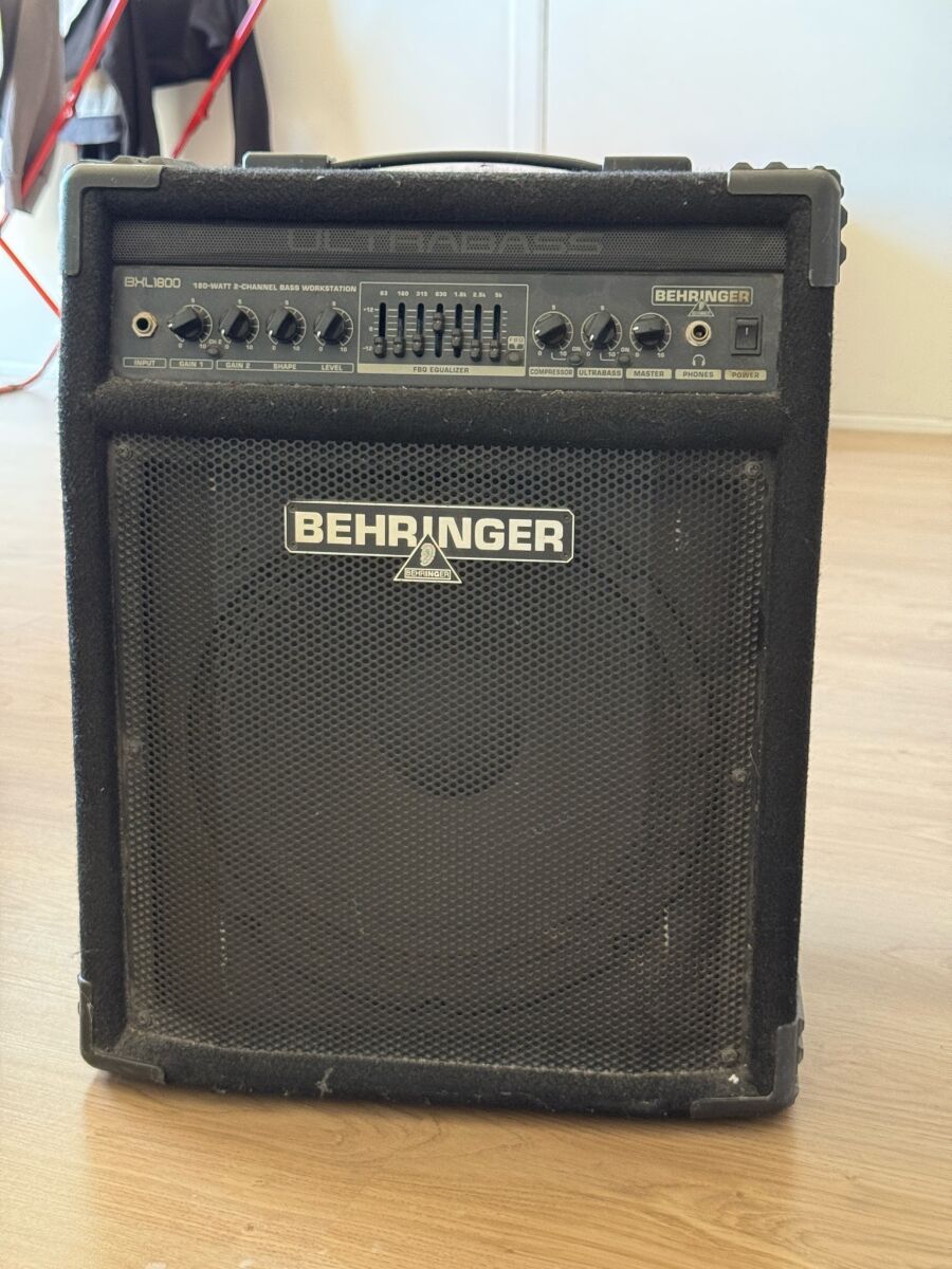 Behringer Ultrabass BXL1800 electric… - € 270,00 - Vendora.cy