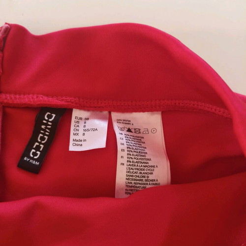 H&M skirt red elastic used, size 38