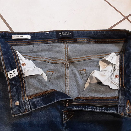 Τζιν Jack & Jones κολλητό ελαστικό σαν καινούργιο, Νο 32