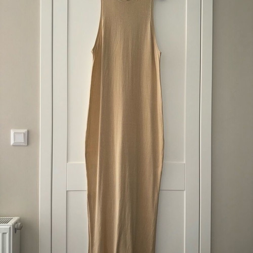 H&M long column knit maxi dress XS used, beige