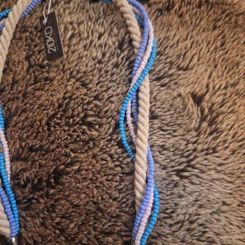 Handmade 210KD necklace new, beige and blue