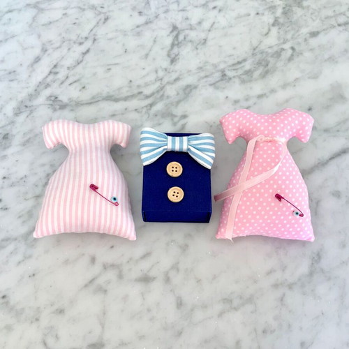 Sewing and decoration set new with 2 pin cushions and button box