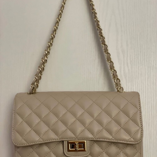 Leather shoulder bag like new, large beige