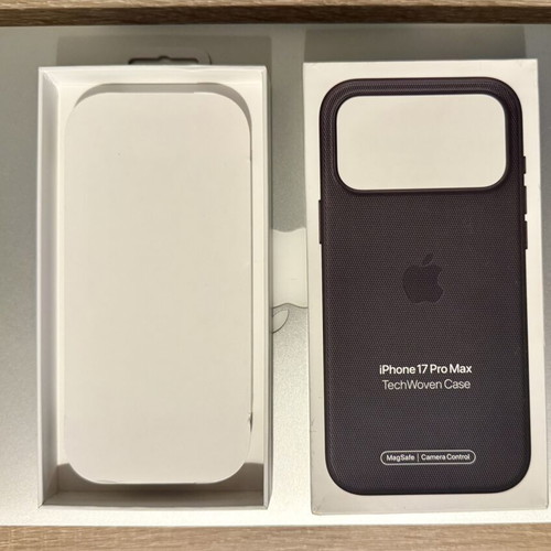 Apple iPhone 17 Pro Max TechWoven case box like new