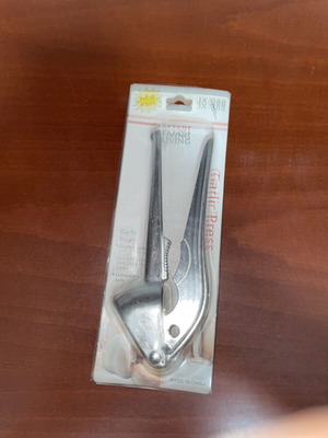 Metal Garlic Press in Packaging
