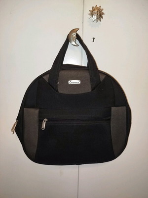 Diplomat shoulder bag black new