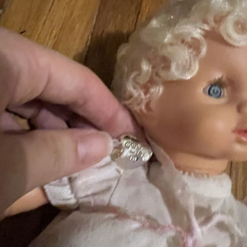 El Greco doll with defects