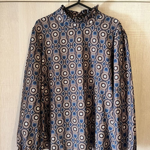 OwTwo long-sleeve blouse like new, blue and brown, one size