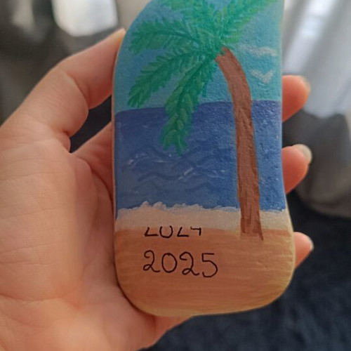 Painted stone new with acrylic colors