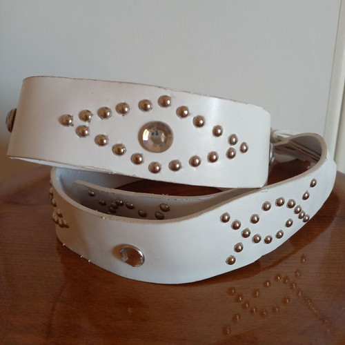 White belt with strass and studs like new, length 105cm