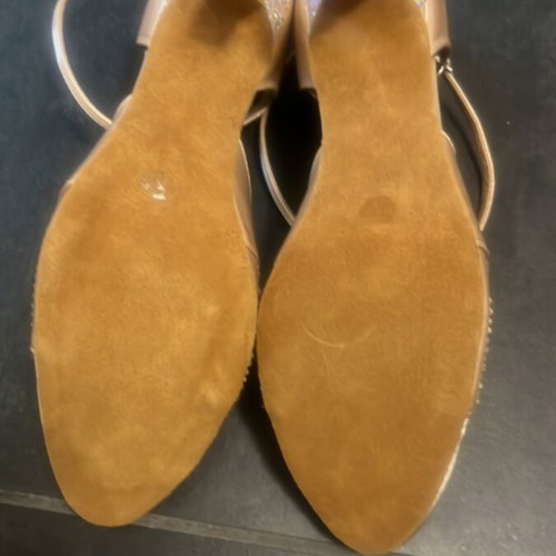 Dance shoes new, beige pumps size 41