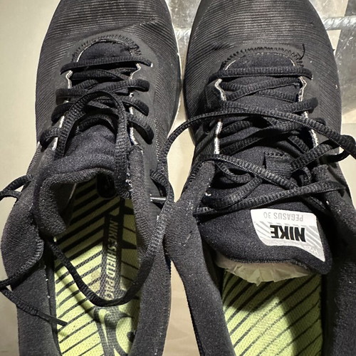 Nike athletic shoes used, size 46, black