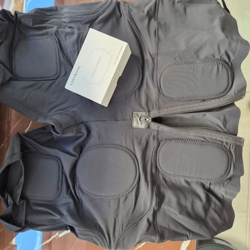 EMS suit by Faih Zakakou with shorts and smart control box, size 3XL