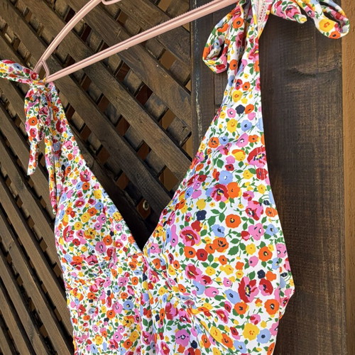 Floral swimsuit like new, multicolor, removable cups, adjustable sides