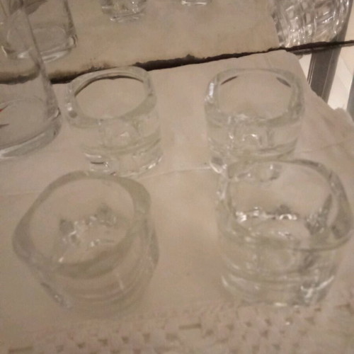 Shot glasses set of 4 like new with thick glass
