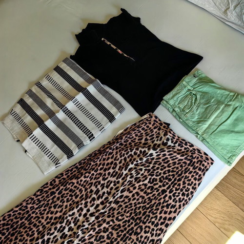 Women's clothes size 34, Burberry authentic, like new