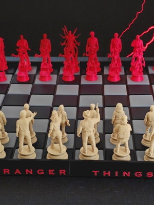 Stranger Things Chess Set and Figures New