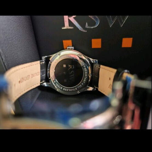 RSW Retro Gate Date Watch Swiss Made new, men's black