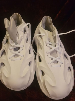 Adidas sneakers white size 44.5 new