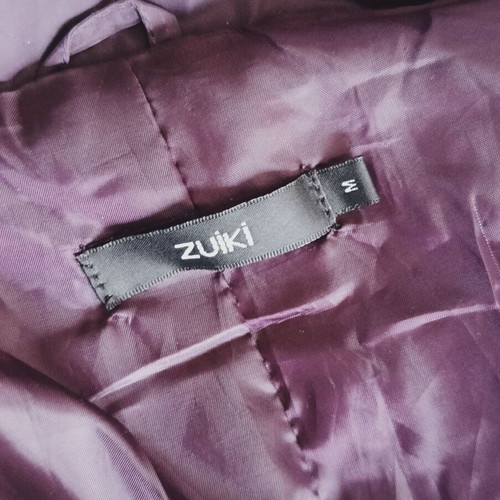 Zuiki women's short jacket size M like new, purple with gold zipper