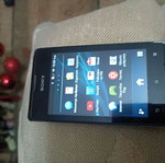 Sony Ericsson Xperia phone like new with charger, black
