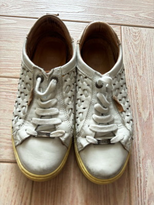 Παπούτσια Carmela Footwear μεταχειρισμένα, άσπρα, μέγεθος 37