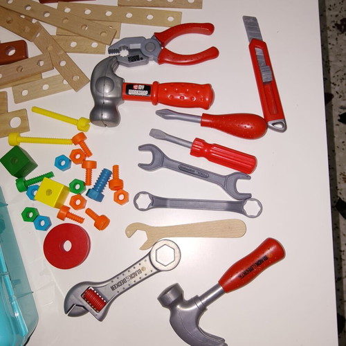 Children's toy tool set
