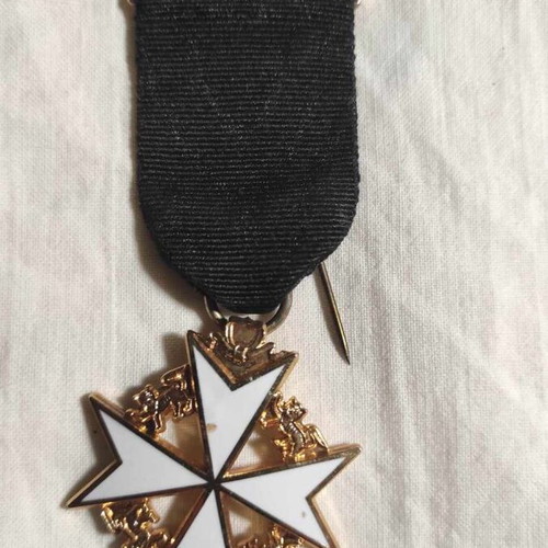 11 Masonic medals