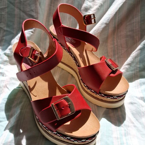 Alta Moda red platform sandals like new, size 41