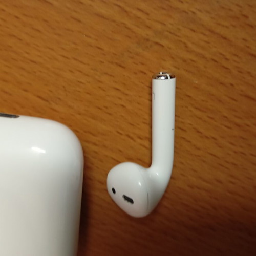 Apple AirPod left side only used, good working condition