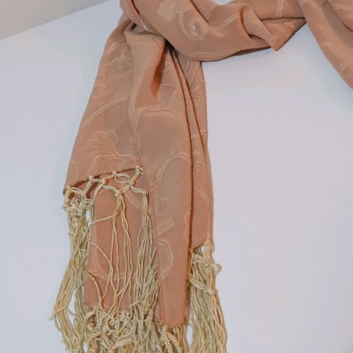 Beige scarf with fringes like new