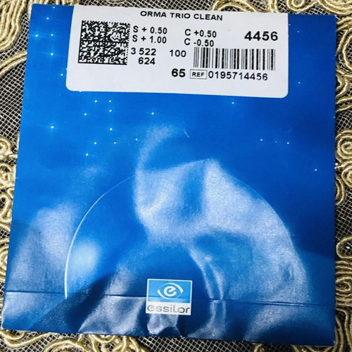 Essilor Orma Trio Clean eyeglass lenses like new, S +0.50 and S +1.0