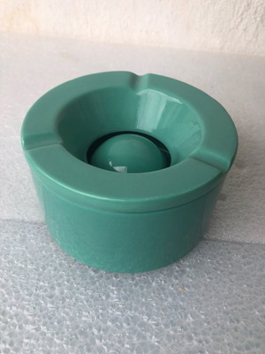 Ceramic ashtray like new
