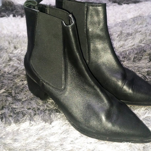 Black women's ankle boots size 38 like new