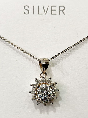 Radiant Star Pendant ασημένιο κολιέ με λευκό ζιργκόν 6mm