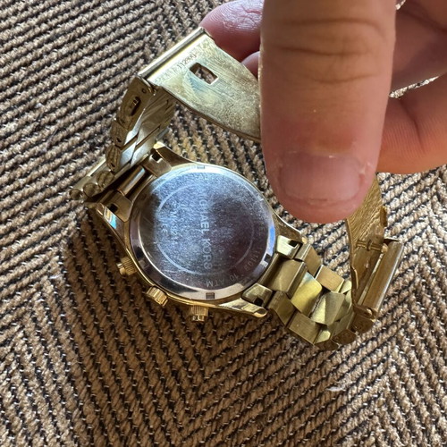 Michael Kors MK8214 wristwatch, gold stainless steel bracelet