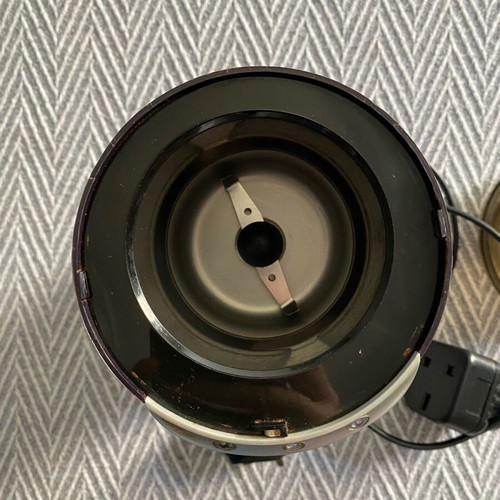 Delonghi coffee grinder like new with base and adapter