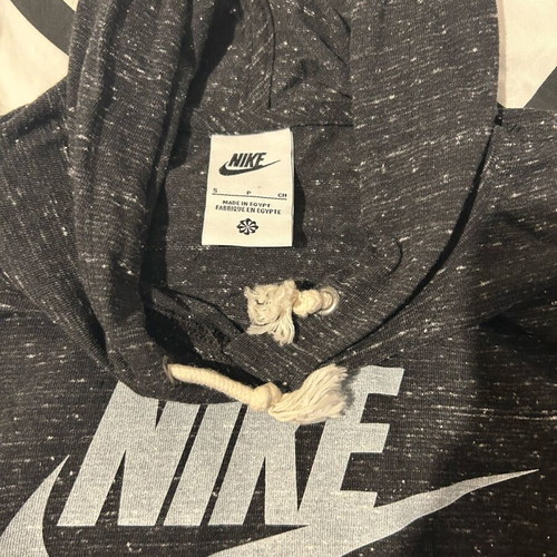 Nike women's hoodie with pockets like new